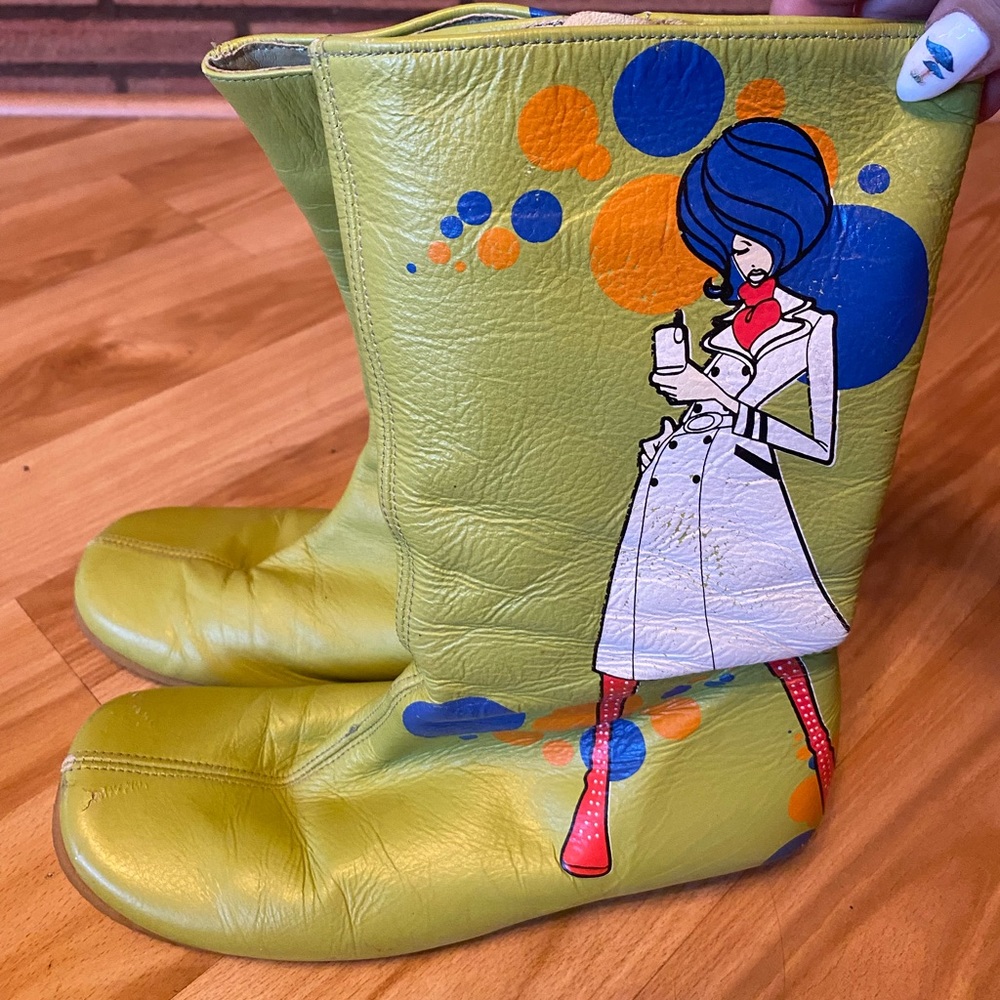 Vintage leather boots from Spain